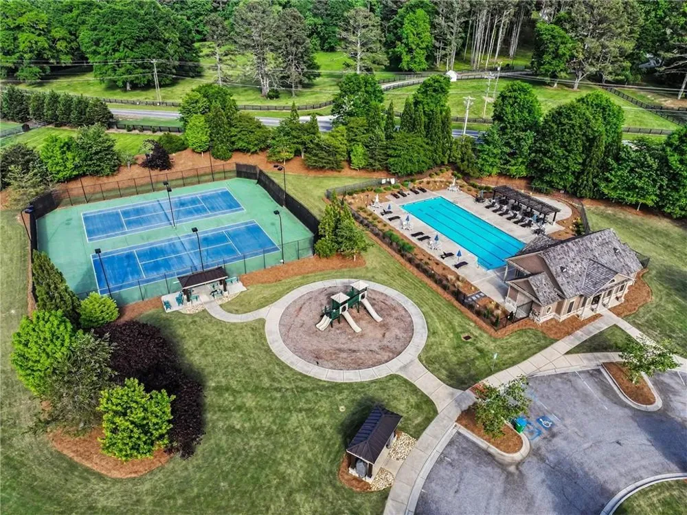 10130 Peaks Parkway Milton, GA 30004