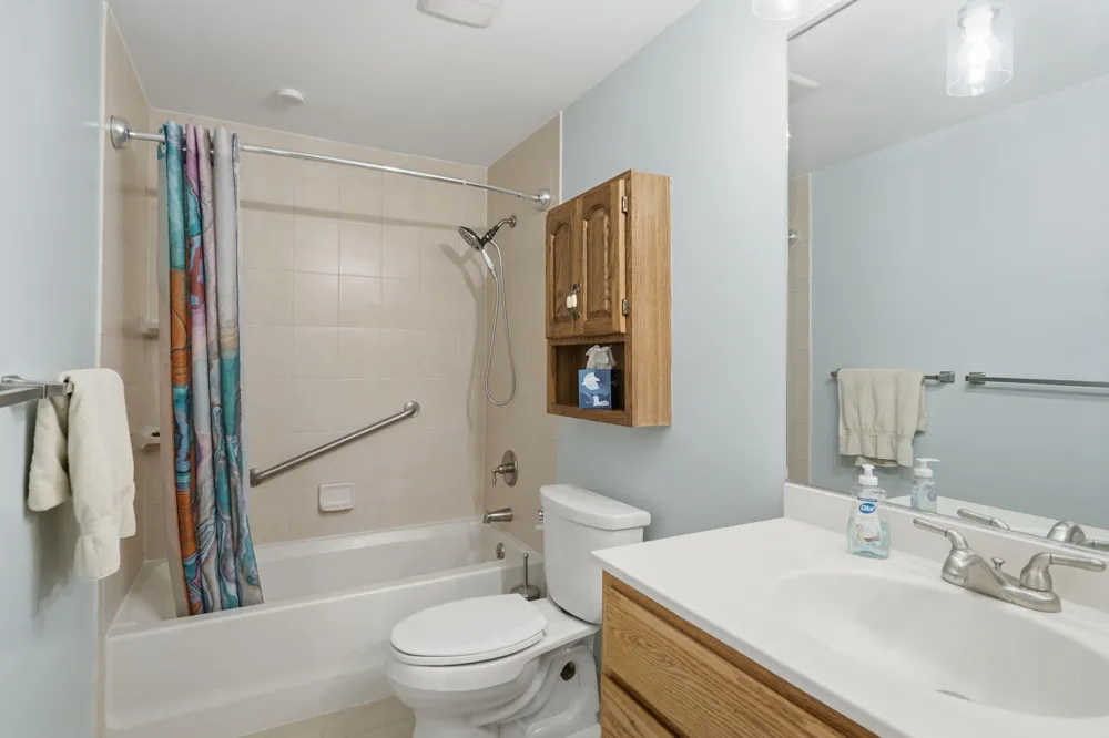 45168 Kensington Street Utica City, MI 48317