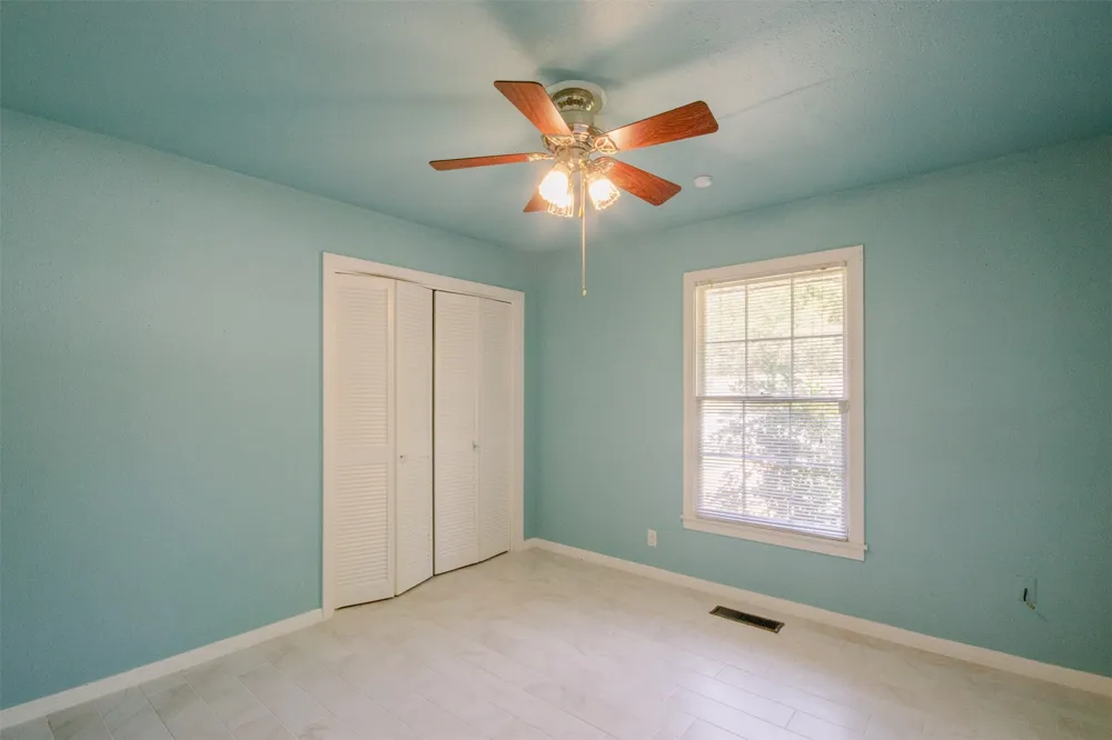 2325 Lake Ridge Circle Waco, TX 76710