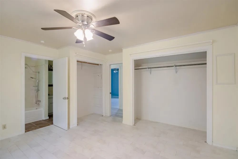 2325 Lake Ridge Circle Waco, TX 76710