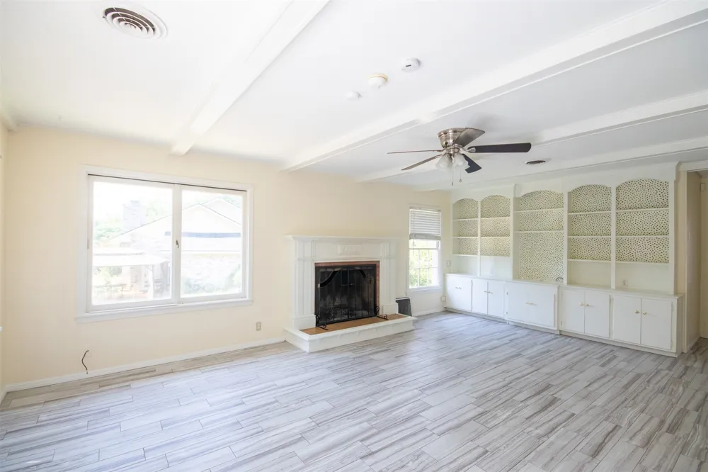 2325 Lake Ridge Circle Waco, TX 76710