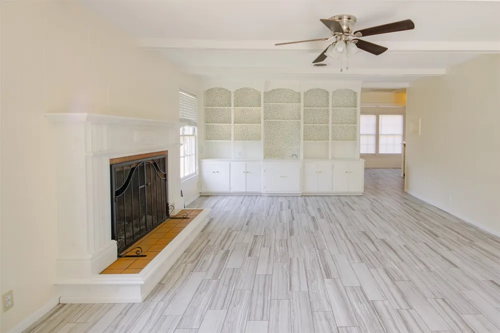 2325 Lake Ridge Circle Waco, TX 76710