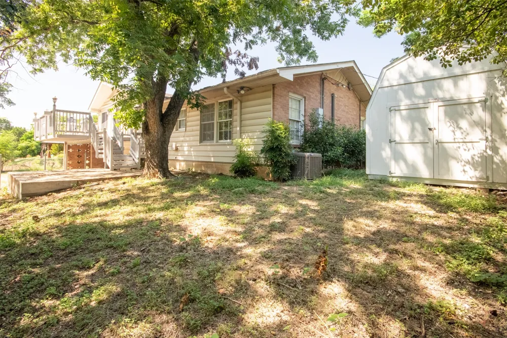2325 Lake Ridge Circle Waco, TX 76710