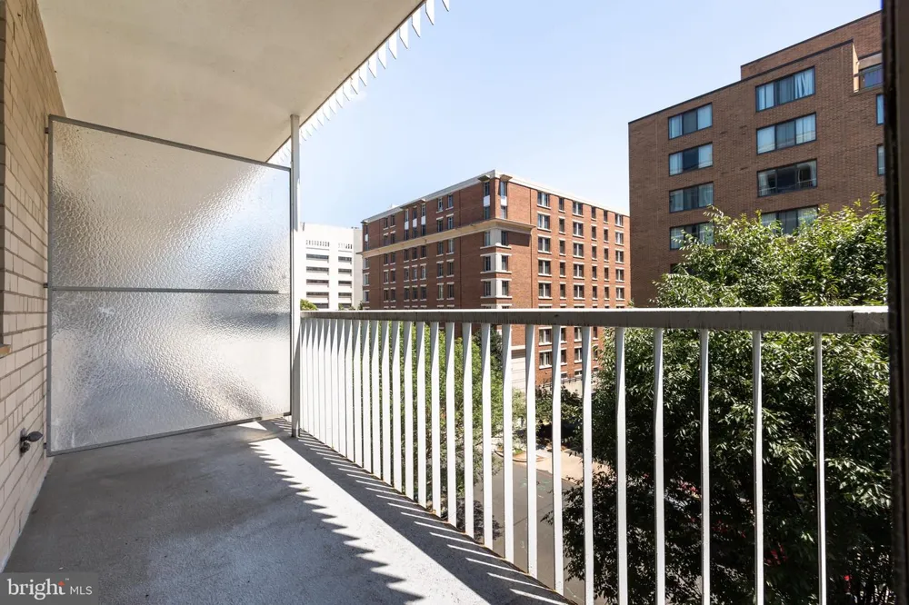 730 24TH ST NW NW Washington, DC 20037
