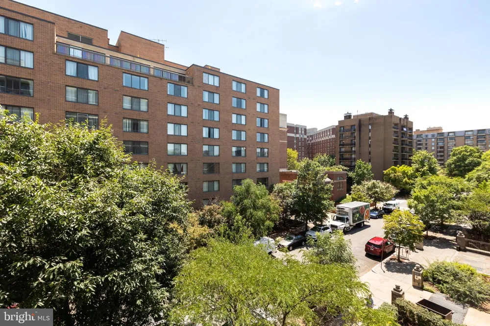 730 24TH ST NW NW Washington, DC 20037
