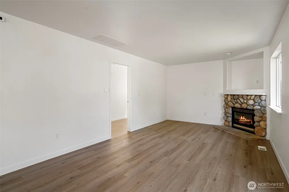 7919 195th Street E Spanaway, WA 98387