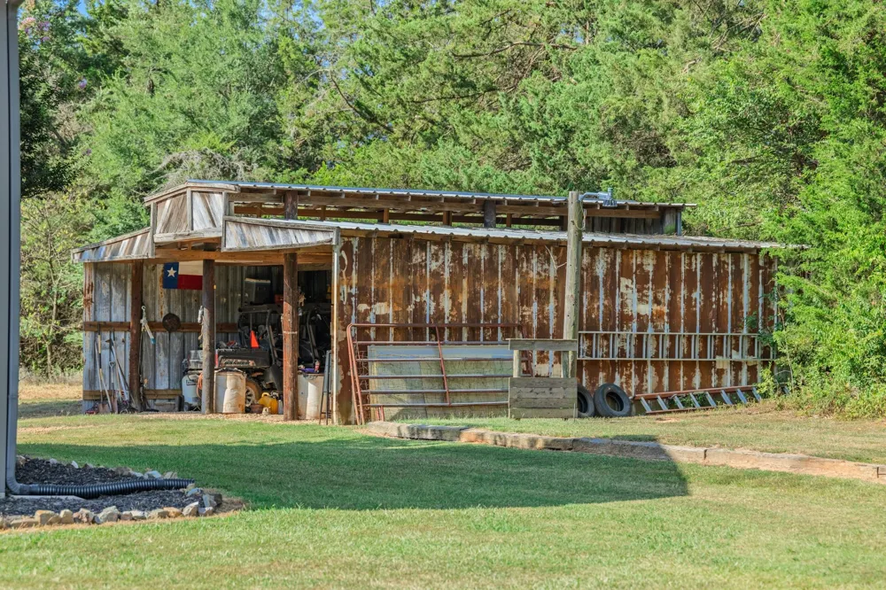 2631 County Road 2400 Pickton, TX 75471