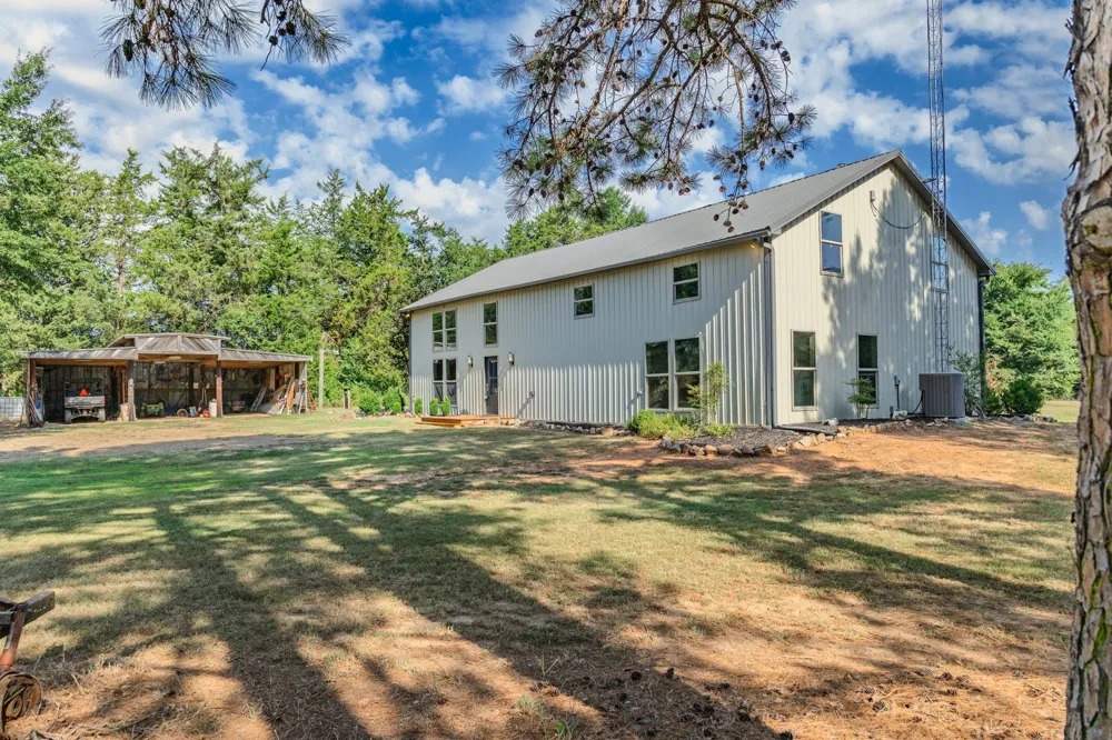 2631 County Road 2400 Pickton, TX 75471