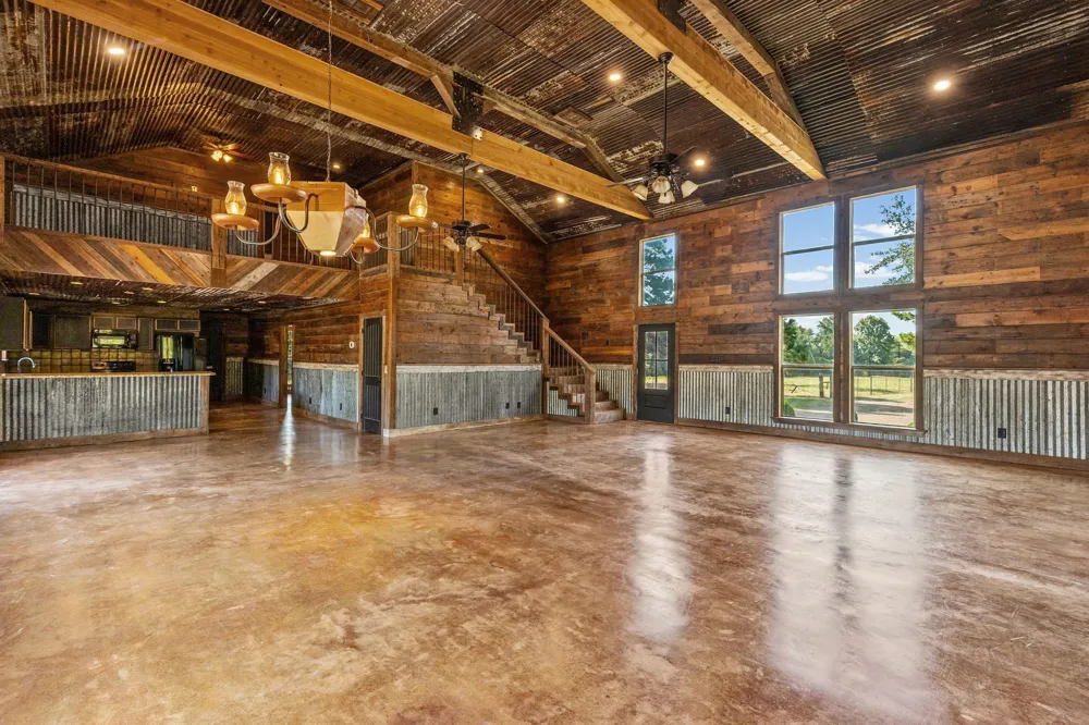 2631 County Road 2400 Pickton, TX 75471