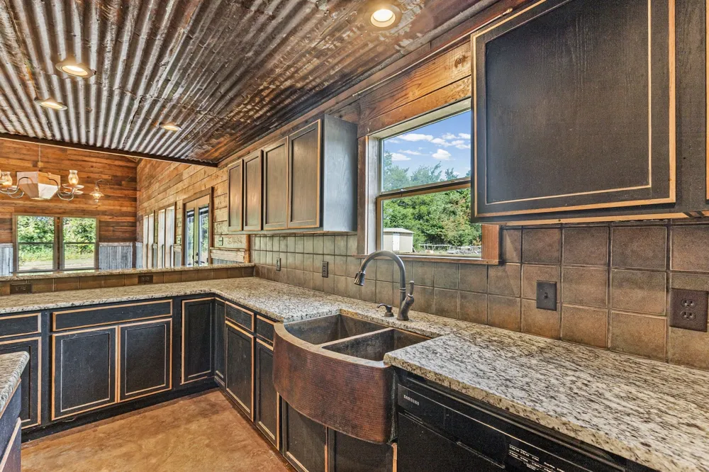 2631 County Road 2400 Pickton, TX 75471
