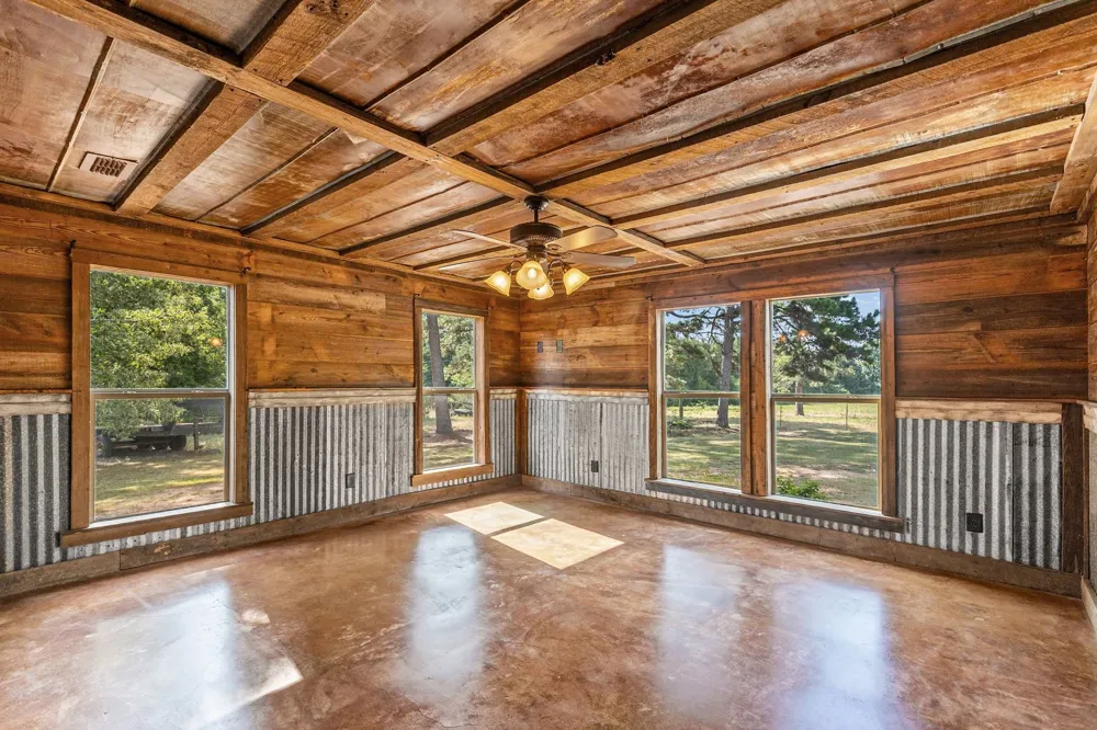 2631 County Road 2400 Pickton, TX 75471