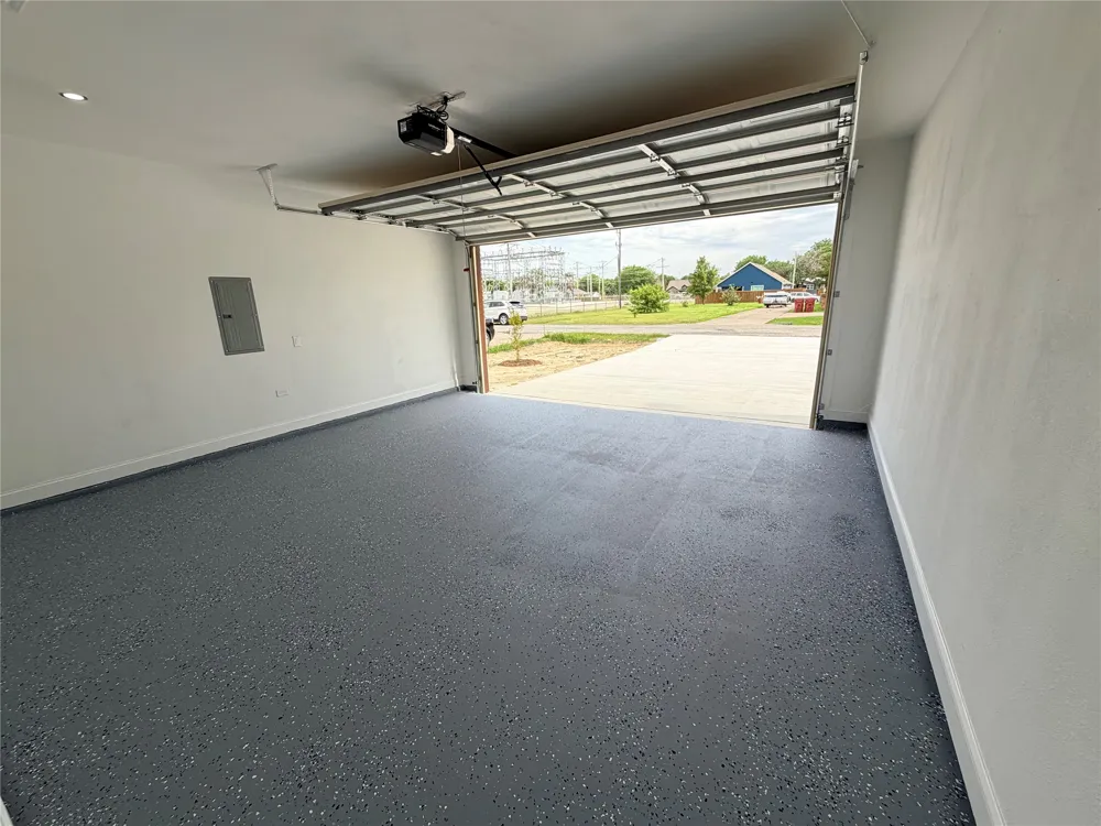 302 E Travis Street Leonard, TX 75452