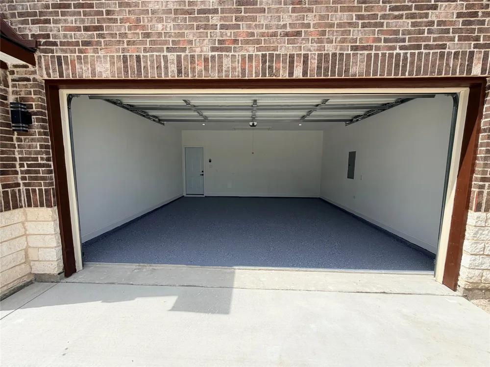 302 E Travis Street Leonard, TX 75452