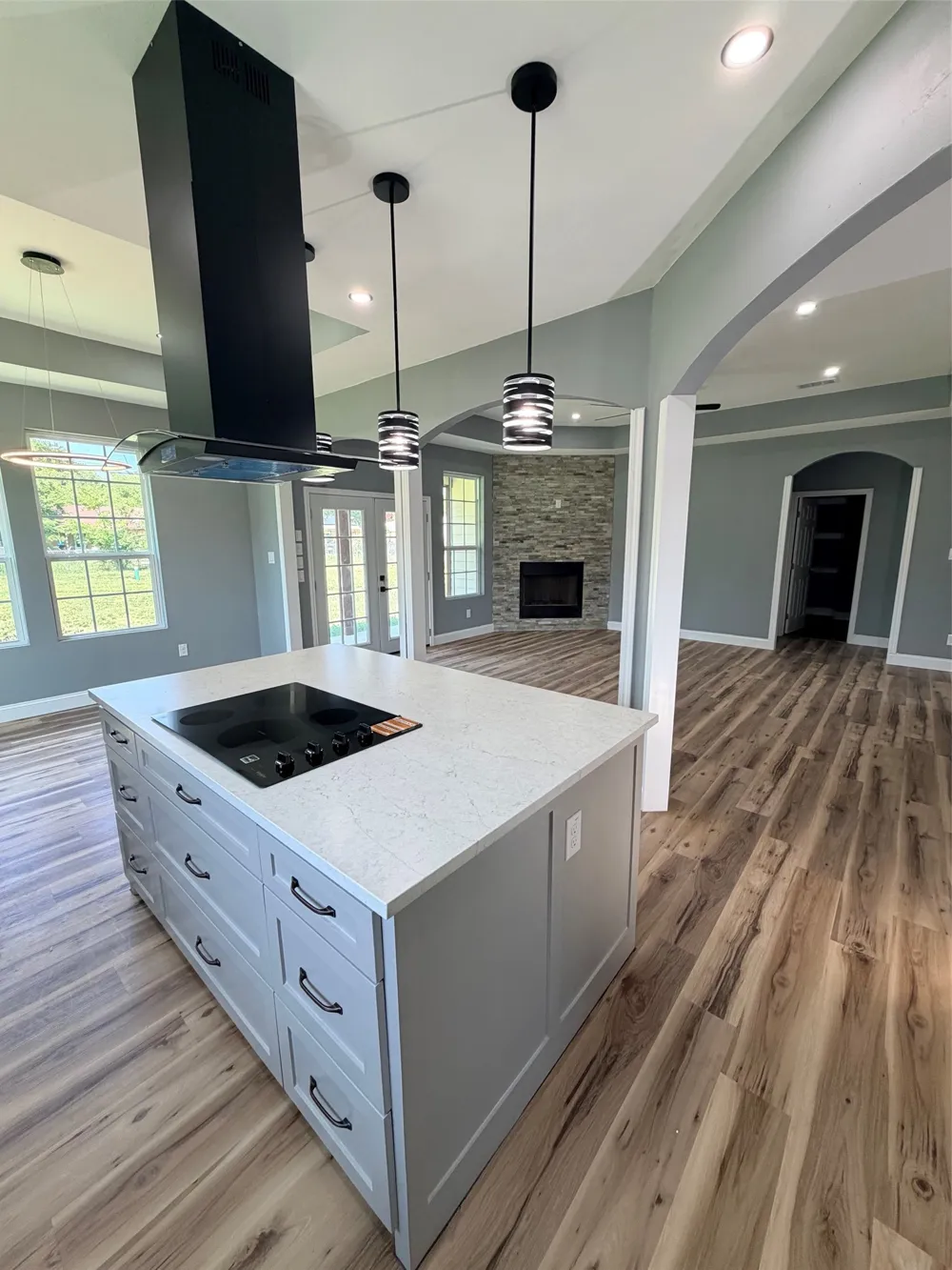 302 E Travis Street Leonard, TX 75452
