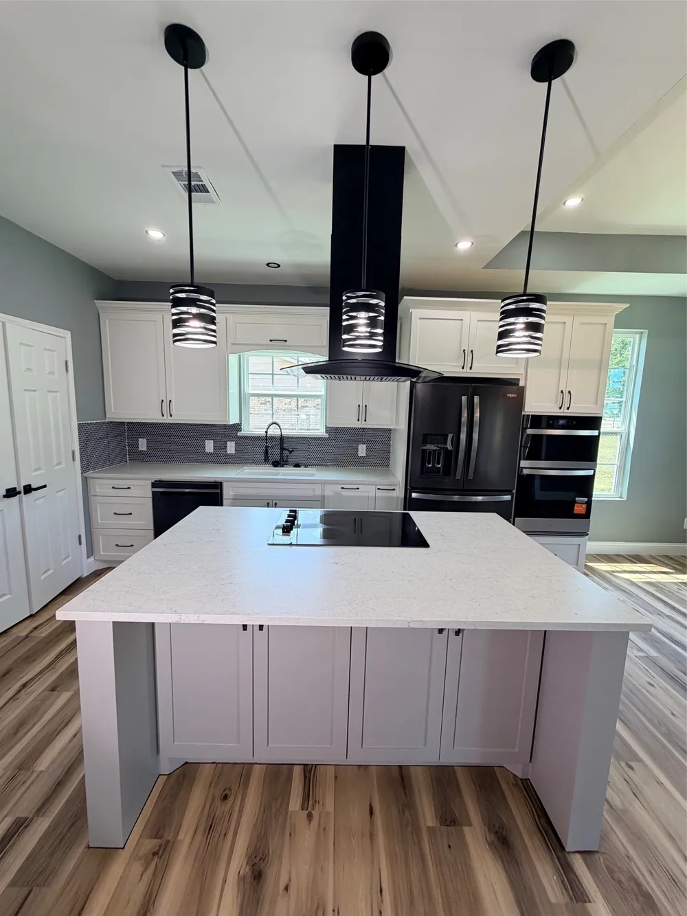 302 E Travis Street Leonard, TX 75452
