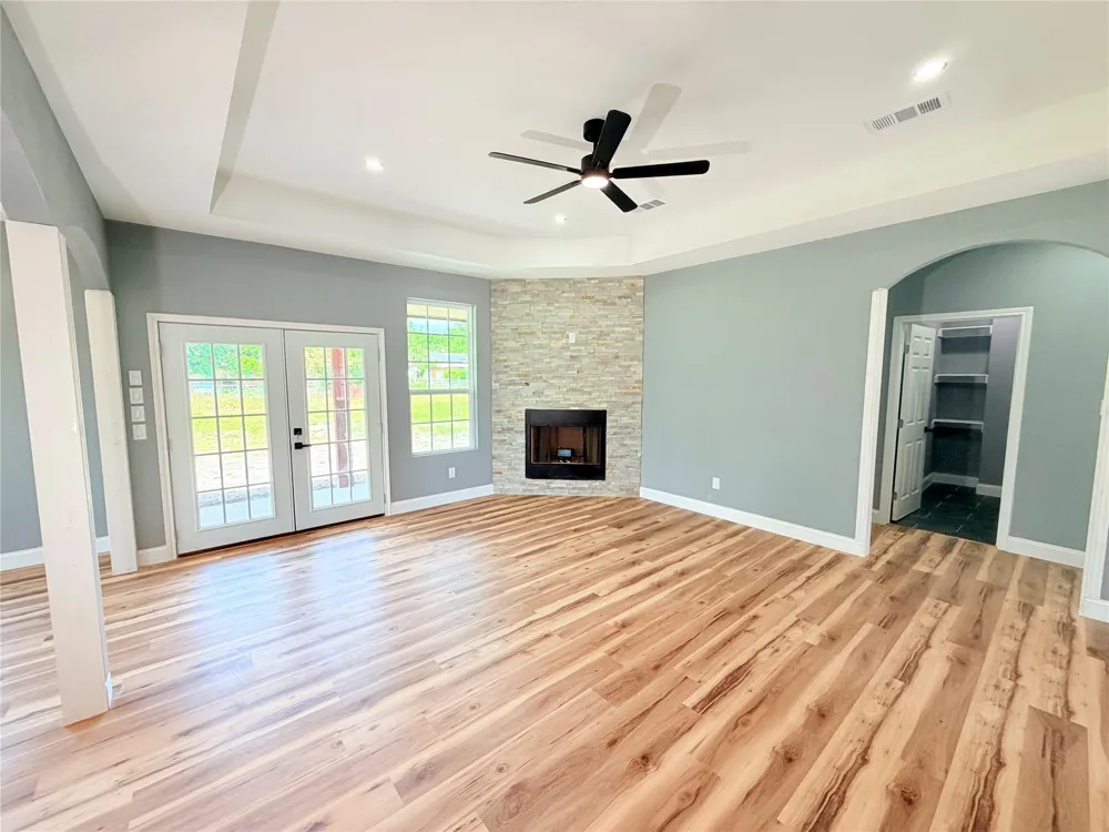 302 E Travis Street Leonard, TX 75452