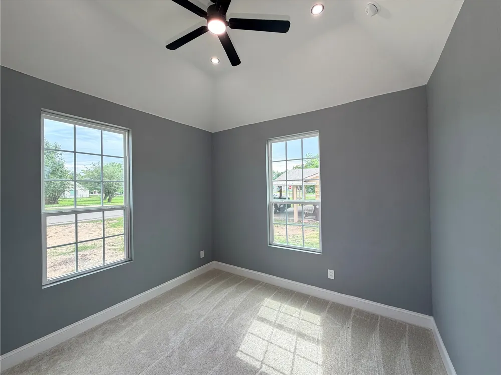 302 E Travis Street Leonard, TX 75452