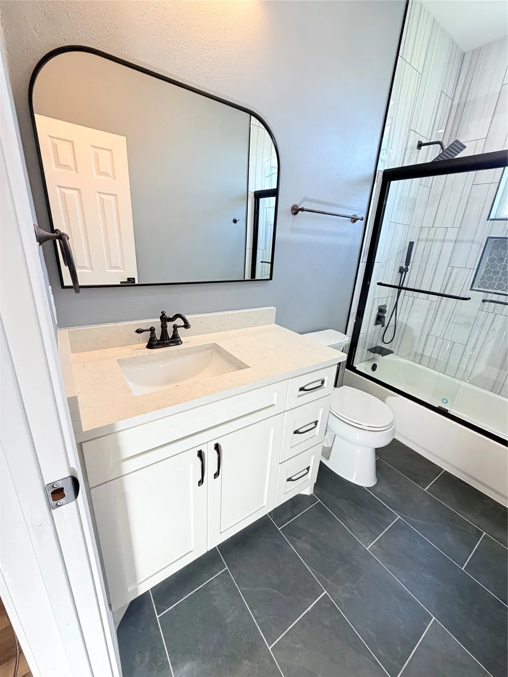 302 E Travis Street Leonard, TX 75452