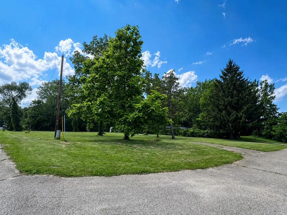 3320 S Pipestone Road Sodus, MI 49126
