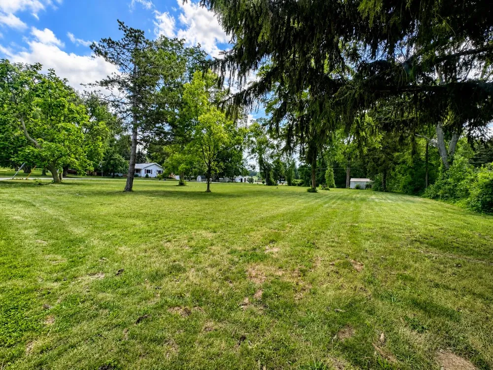 3320 S Pipestone Road Sodus, MI 49126