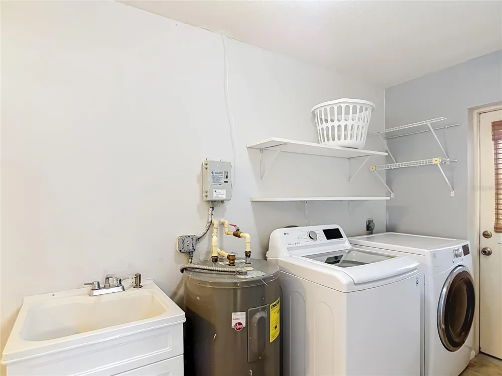 1716 LAKESIDE DRIVE #1714B Venice, FL 34293