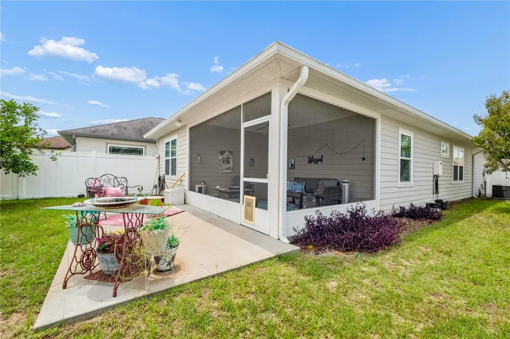 1761 SW 247TH STREET Newberry, FL 32669