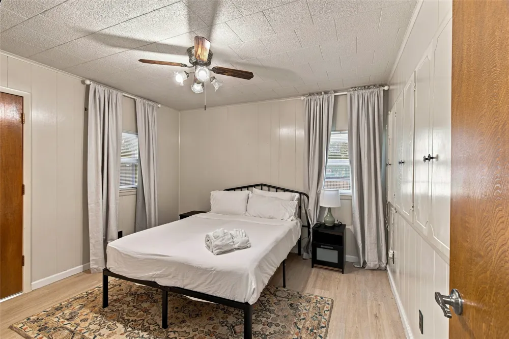 5130 Vicki Street Haltom City, TX 76117