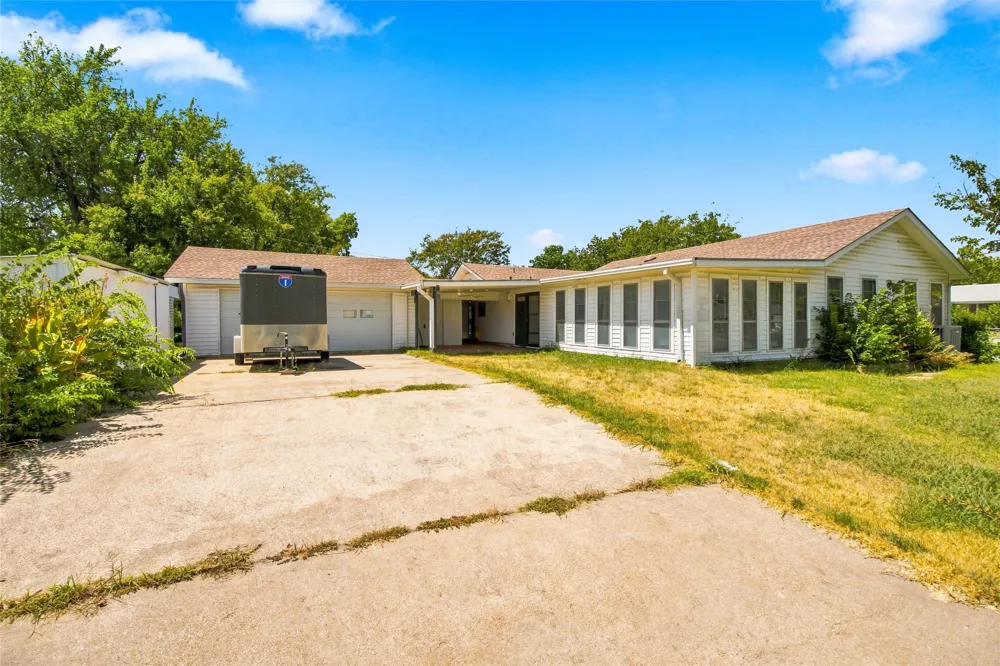 5130 Vicki Street Haltom City, TX 76117