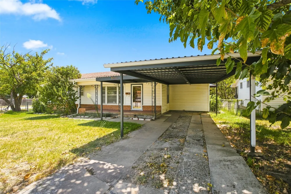 5130 Vicki Street Haltom City, TX 76117