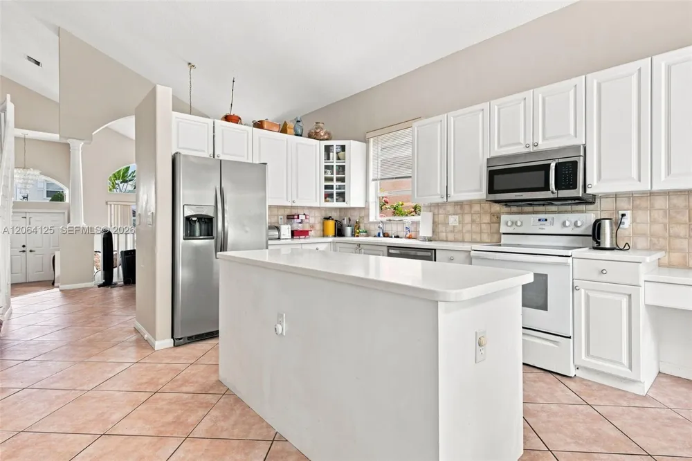 15650 NW 12th Ct Pembroke Pines, FL 33028
