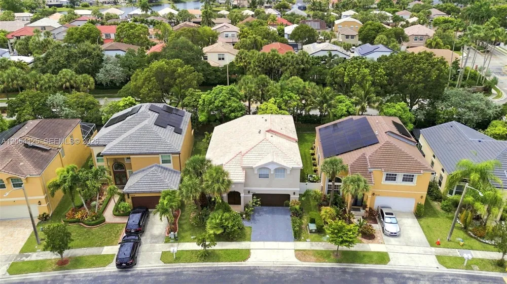 15650 NW 12th Ct Pembroke Pines, FL 33028