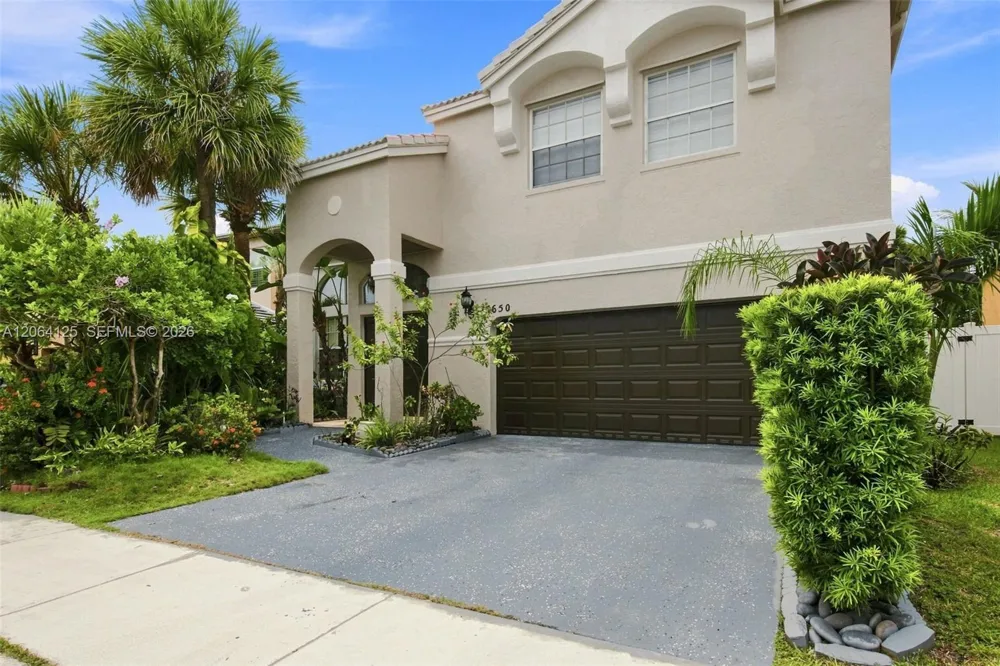 15650 NW 12th Ct Pembroke Pines, FL 33028