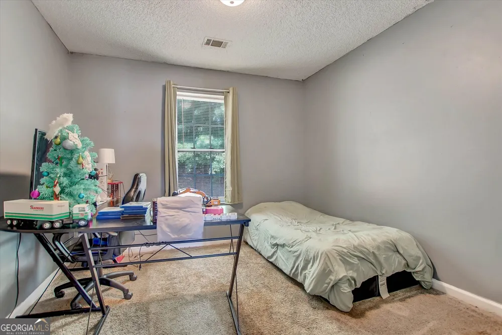 339 Regal RD Jackson, GA 30233