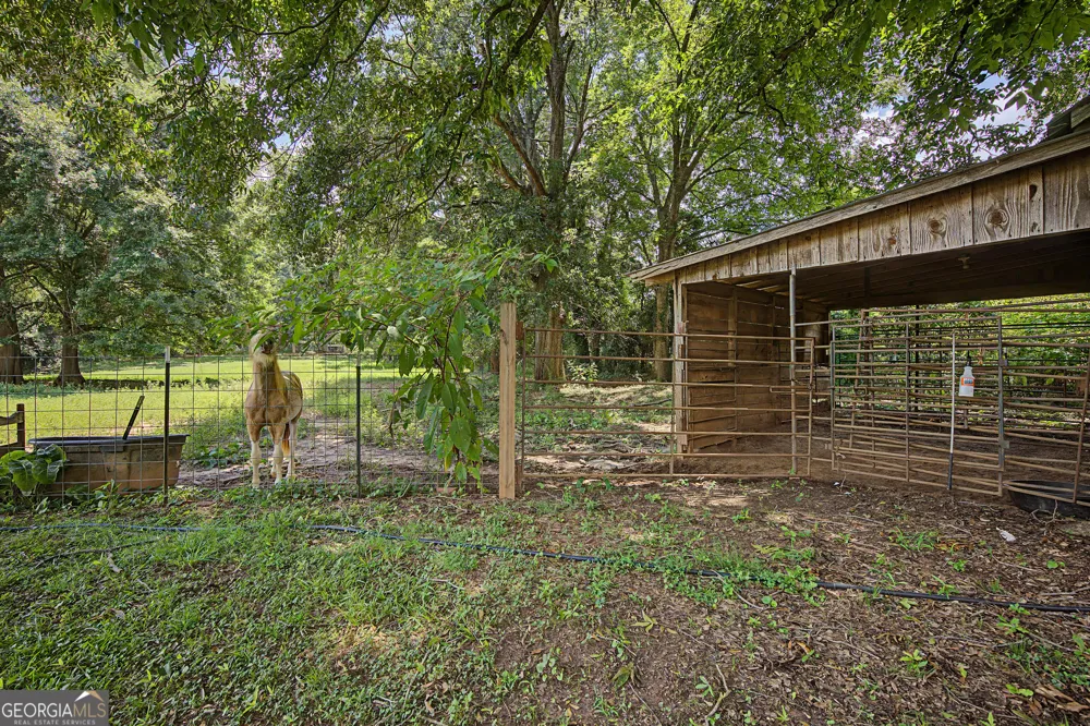 151 Ginn ST Carnesville, GA 30521