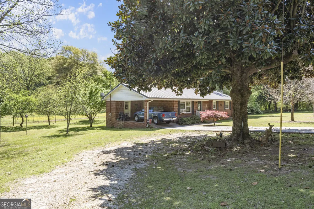 151 Ginn ST Carnesville, GA 30521