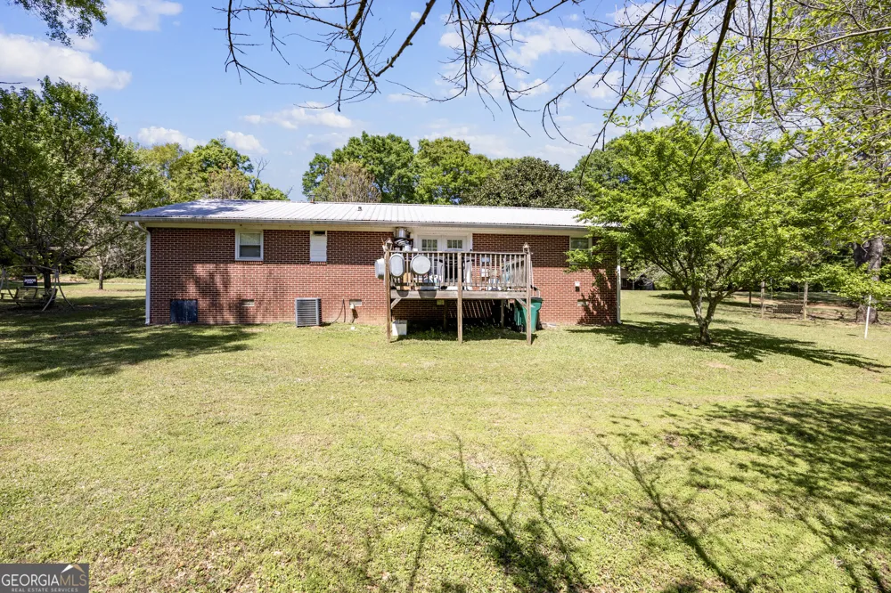 151 Ginn ST Carnesville, GA 30521