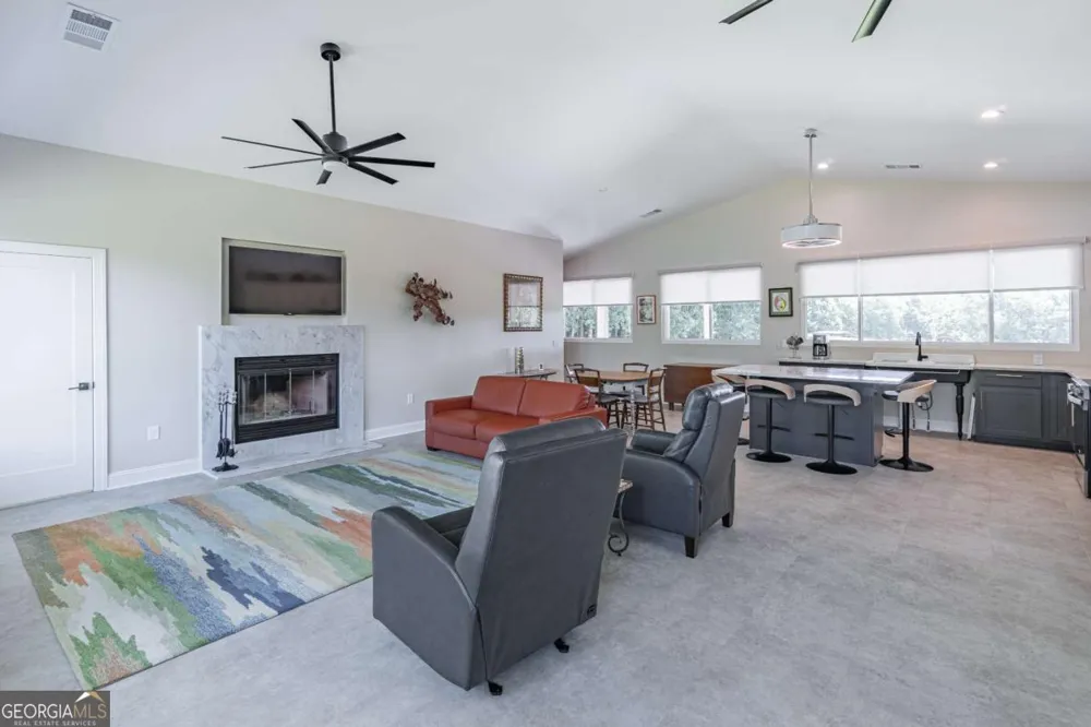 2003 Highway 323 Gillsville, GA 30543