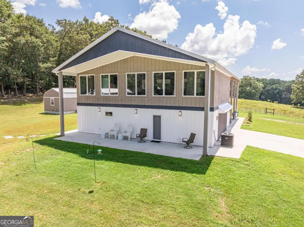 2003 Highway 323 Gillsville, GA 30543