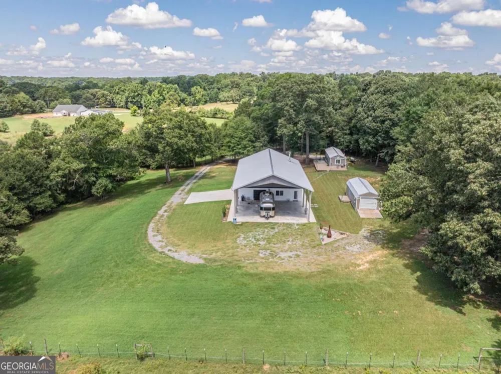 2003 Highway 323 Gillsville, GA 30543
