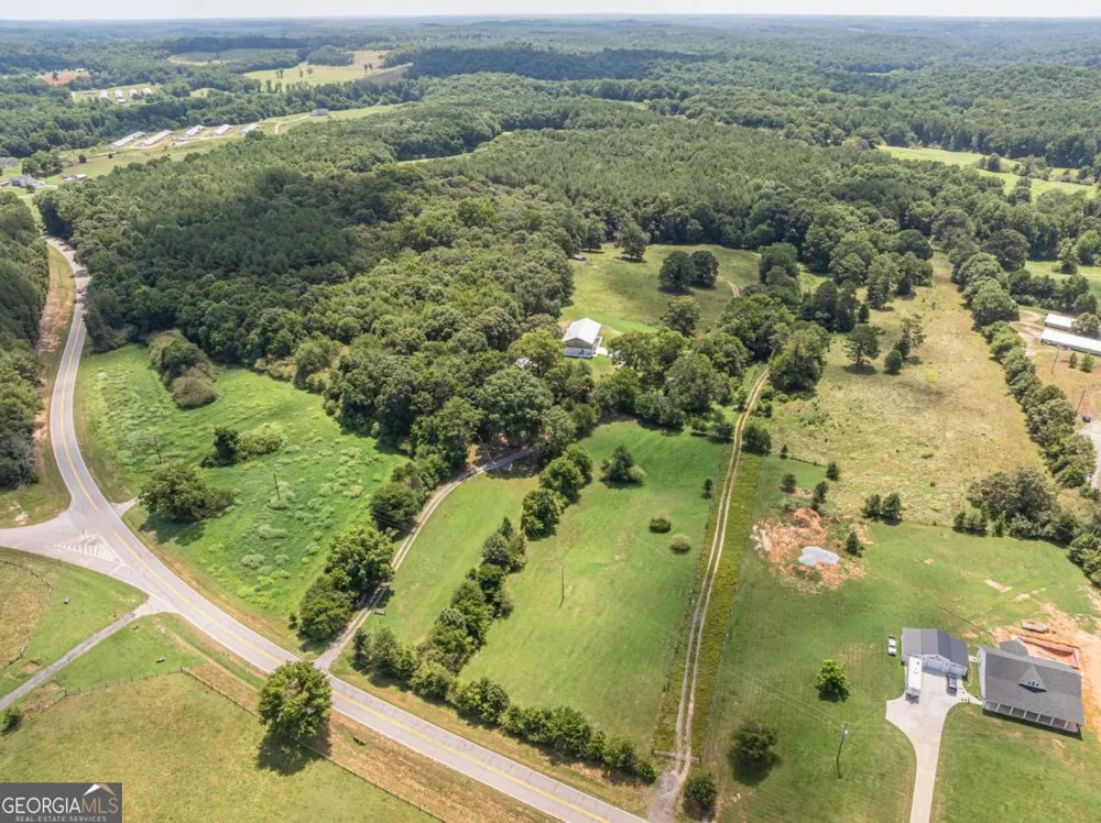 2003 Highway 323 Gillsville, GA 30543