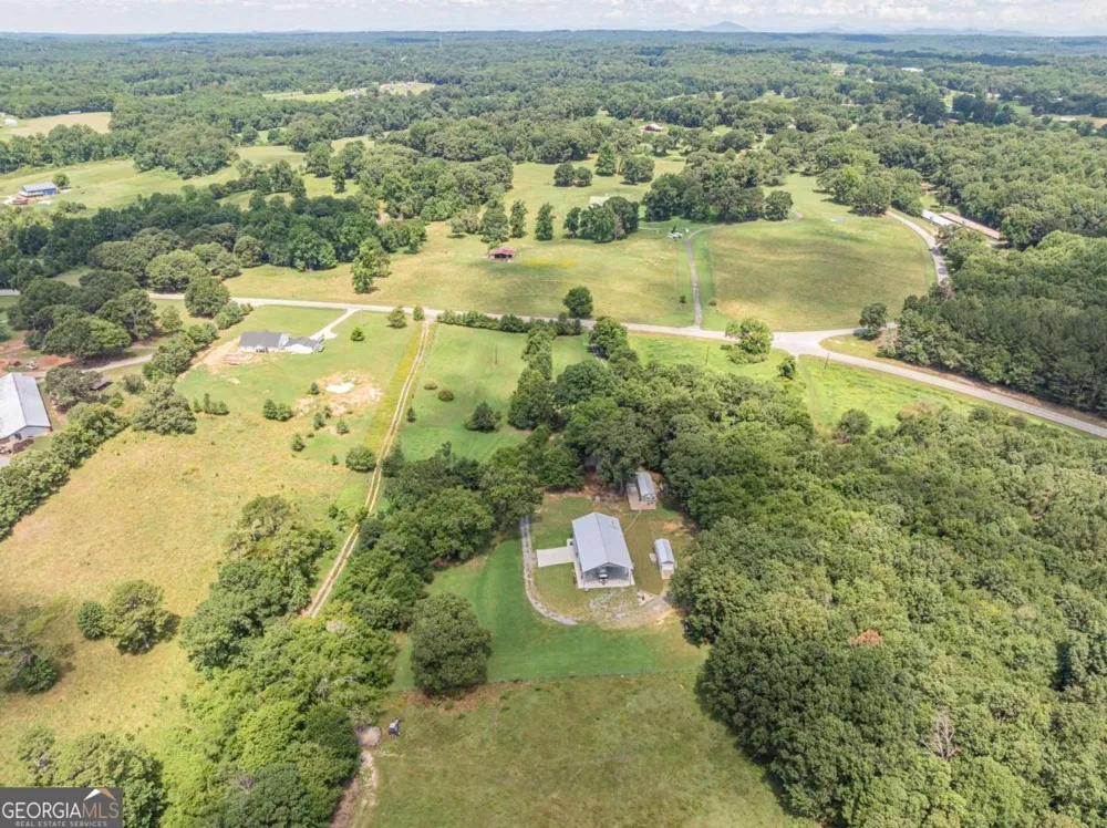 2003 Highway 323 Gillsville, GA 30543