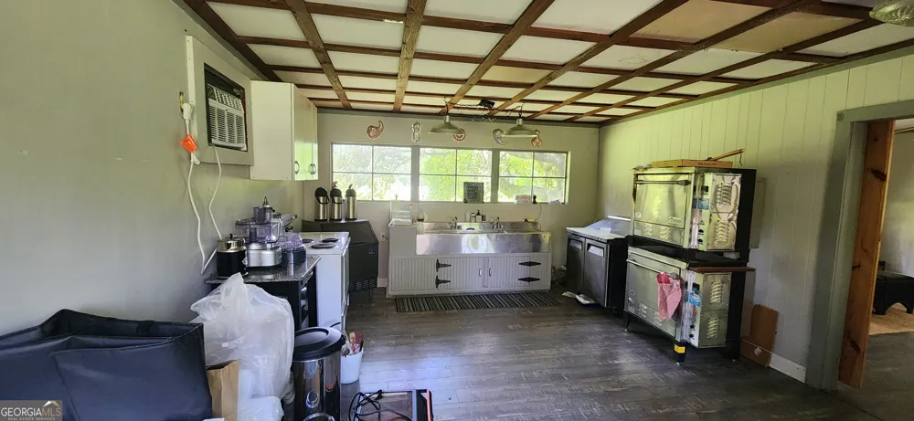10746 Macon HWY jewell, GA 31045