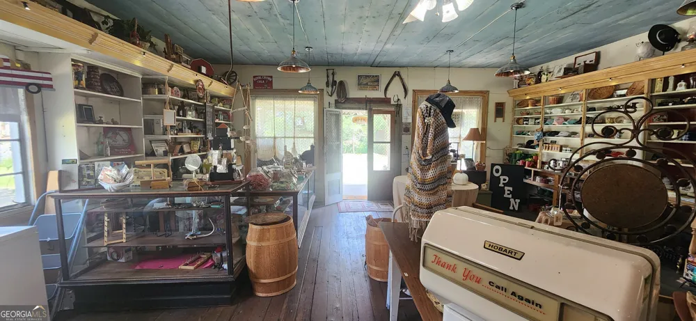 10746 Macon HWY jewell, GA 31045