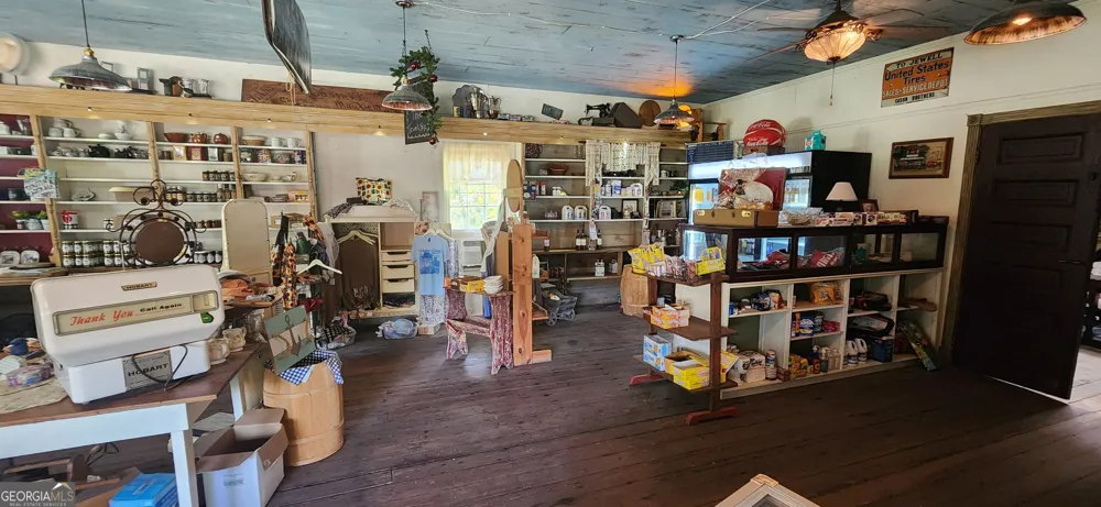 10746 Macon HWY jewell, GA 31045