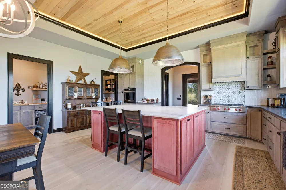 593/525 Amy's Creek RD Clarkesville, GA 30523