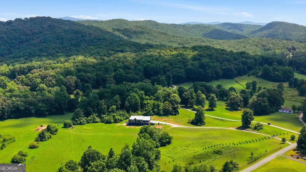 593/525 Amy's Creek RD Clarkesville, GA 30523