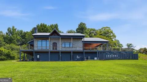 593/525 Amy's Creek RD