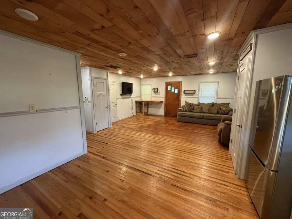 593/525 Amy's Creek RD Clarkesville, GA 30523