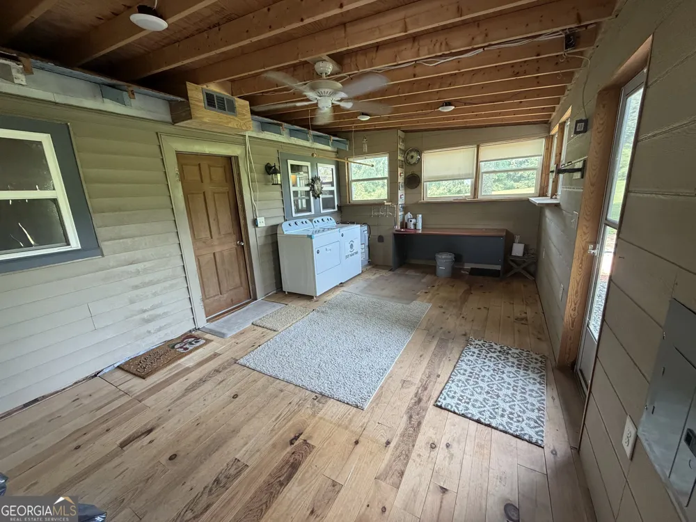 593/525 Amy's Creek RD Clarkesville, GA 30523