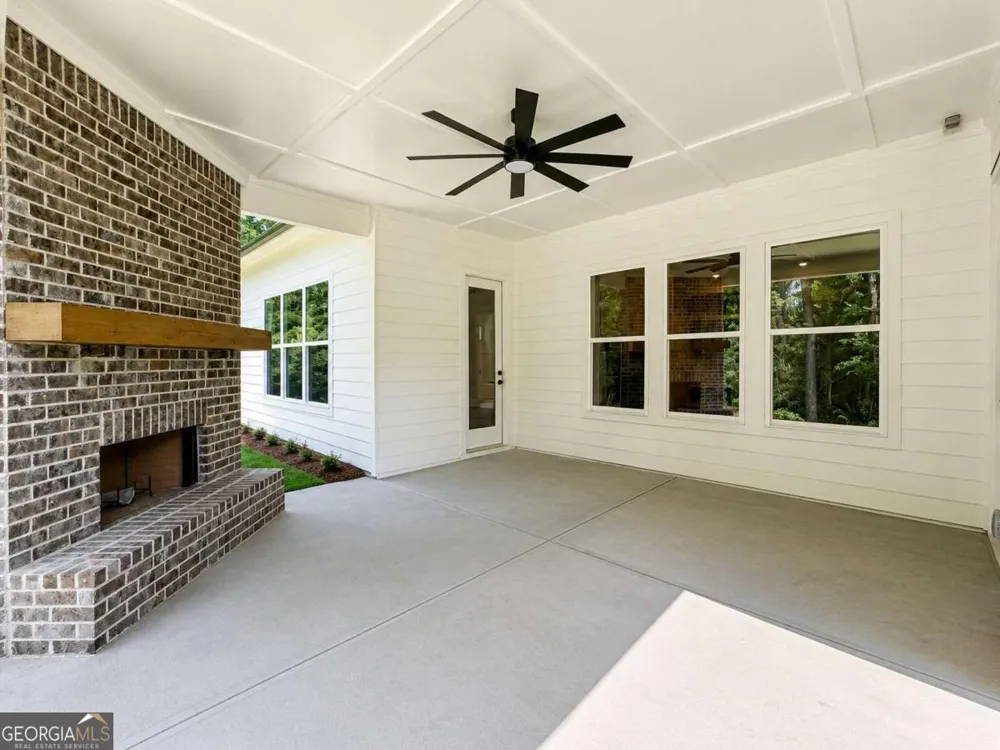 91 LENTEN ROSE LN Pendergrass, GA 30567